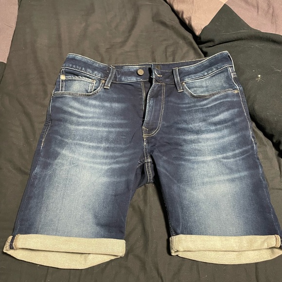 Shorts - Picture 1 of 4